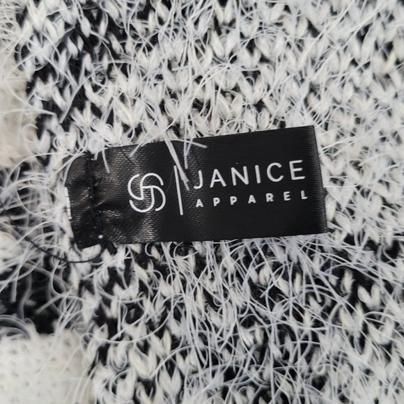 JANICE APPAREL Ladies Fuzzy Soft Textured Sweater Cardigan Houndstooth Like Patt - Picture 6 of 6